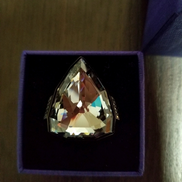 Swarovski Triangle Crystal Ring - Picture 3 of 6